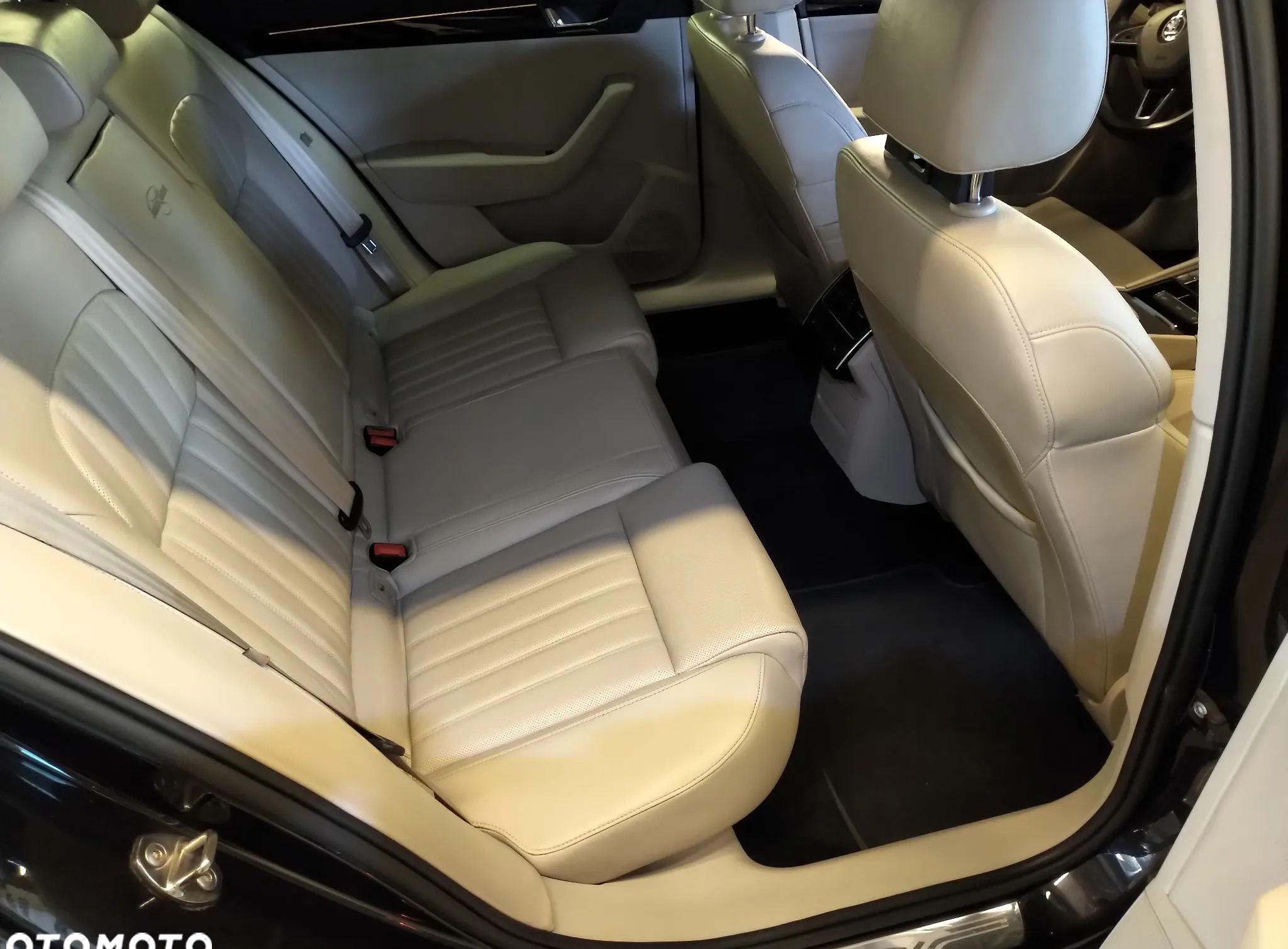 Skoda Superb cena 129900 przebieg: 138000, rok produkcji 2016 z Jutrosin małe 79